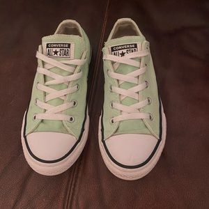 Converse Tennis Shoes